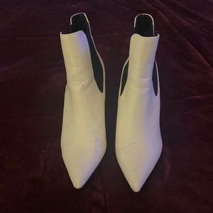 White booty Heels Size 8